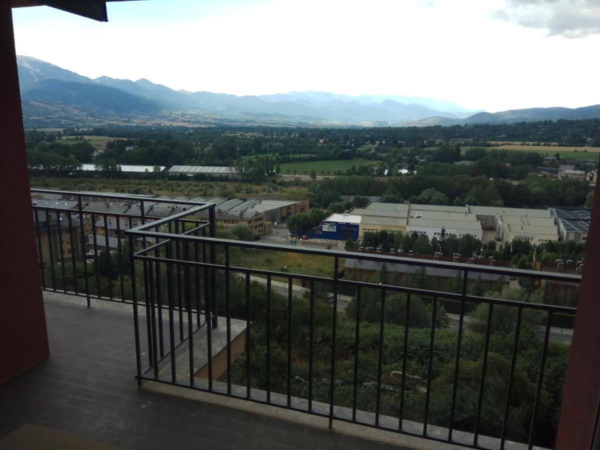 Ferienwohnung Apartamento Mirador Del Cadi Puigcerdà Exterior foto